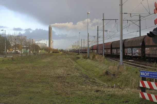 _dsc1843_eindelijkeentreinophet spoor_45wagons_00001_00001.jpg